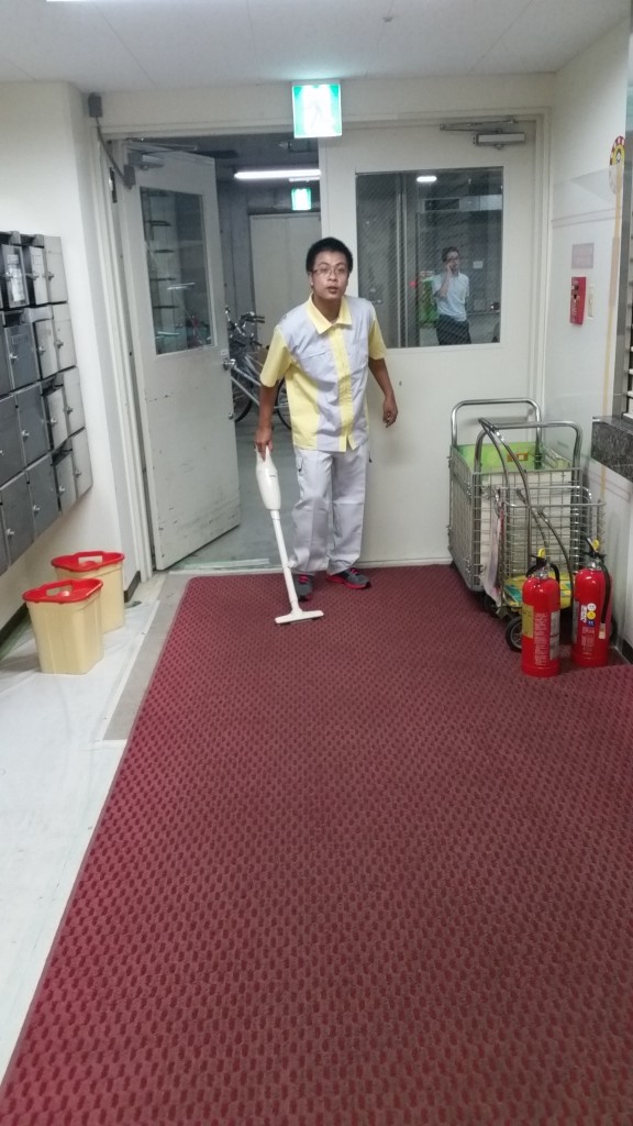 アルバイト＿清掃作業 (2)